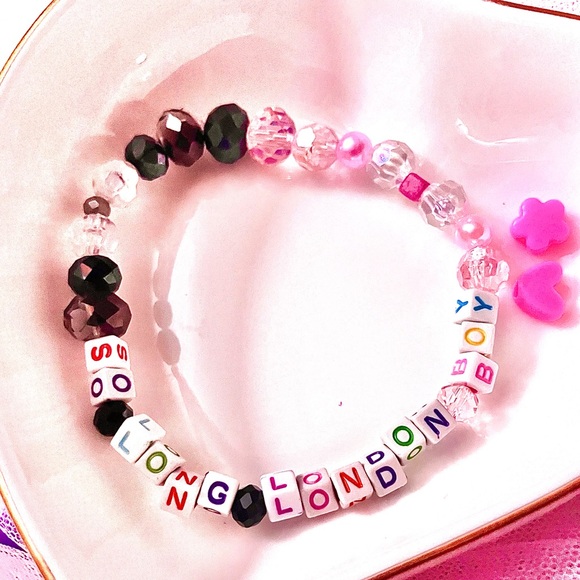 BUY1GET1FREE
The Tortured Poets Department friendship bracelet - Picture 1 of 7